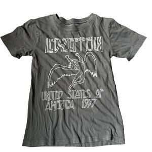 Led Zeppelin Women's XS United States of America 1977 Graphic T-shirt